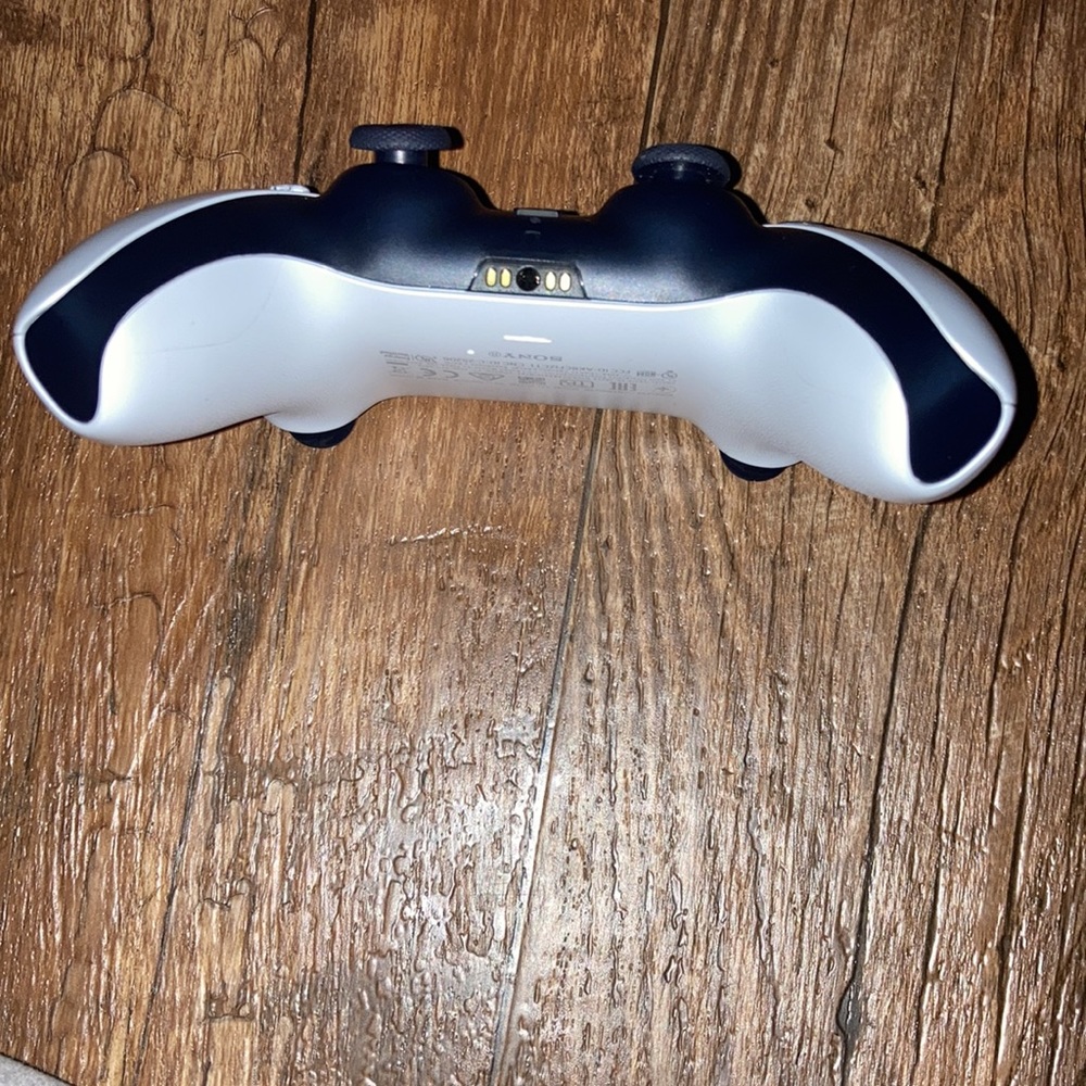 Ps5  controller - Picture 3 of 4